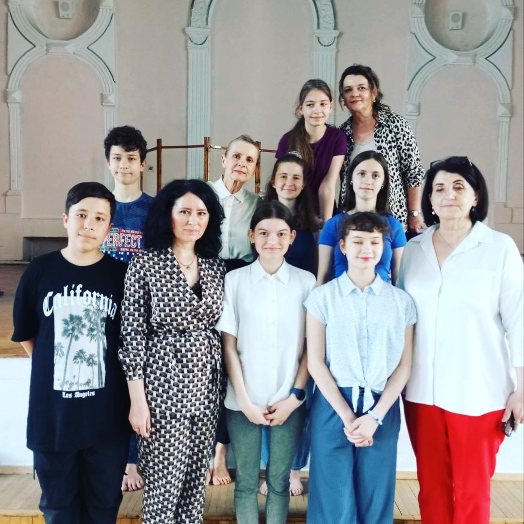 « Loisirs pour tous » : atelier danse et théâtre pour les jeunes ukrainiens de Chișinău