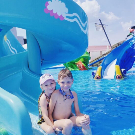 « Loisirs pour tous » : activité parc aquatique avec les familles ukrainiennes de Chișinău